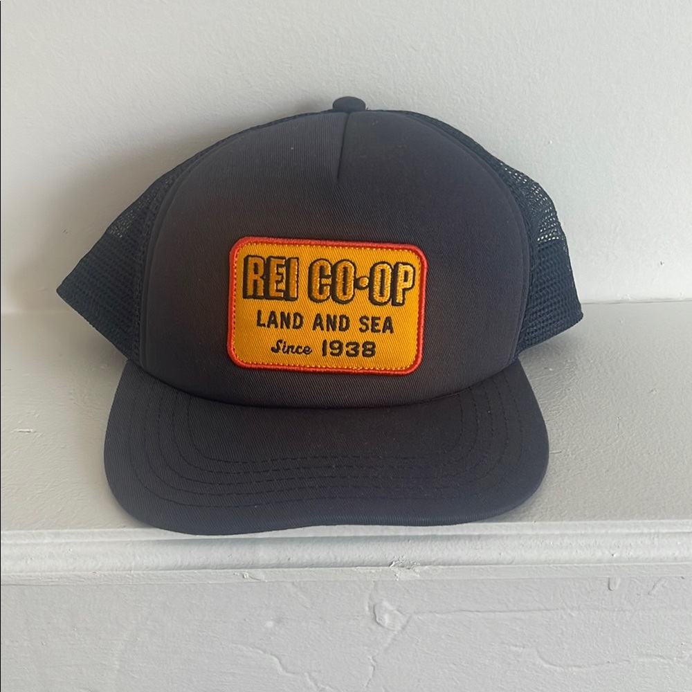 REI Coop Mens Snapback Trucker Hat
